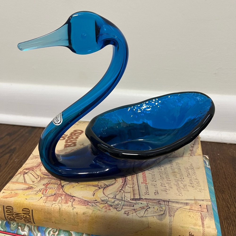Rainbow Glass Company Blown Glass Swan Dish - Picture 4 of 5